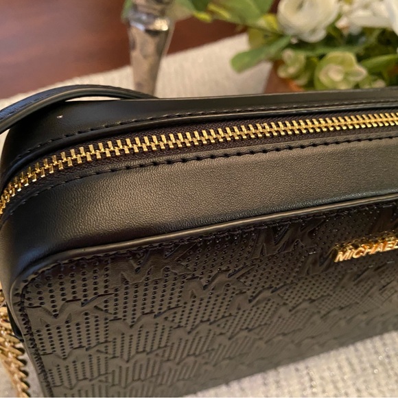 NWT! Michael Kors Jet Set Zip Crossbody Bag - Picture 16 of 16